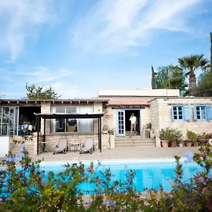 The Carob Tree - Rustic Luxury With Access To Pool And Restaurant Holiday home