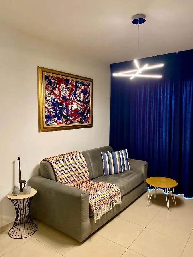 Fat Cow Apartment 101 Λάρνακα